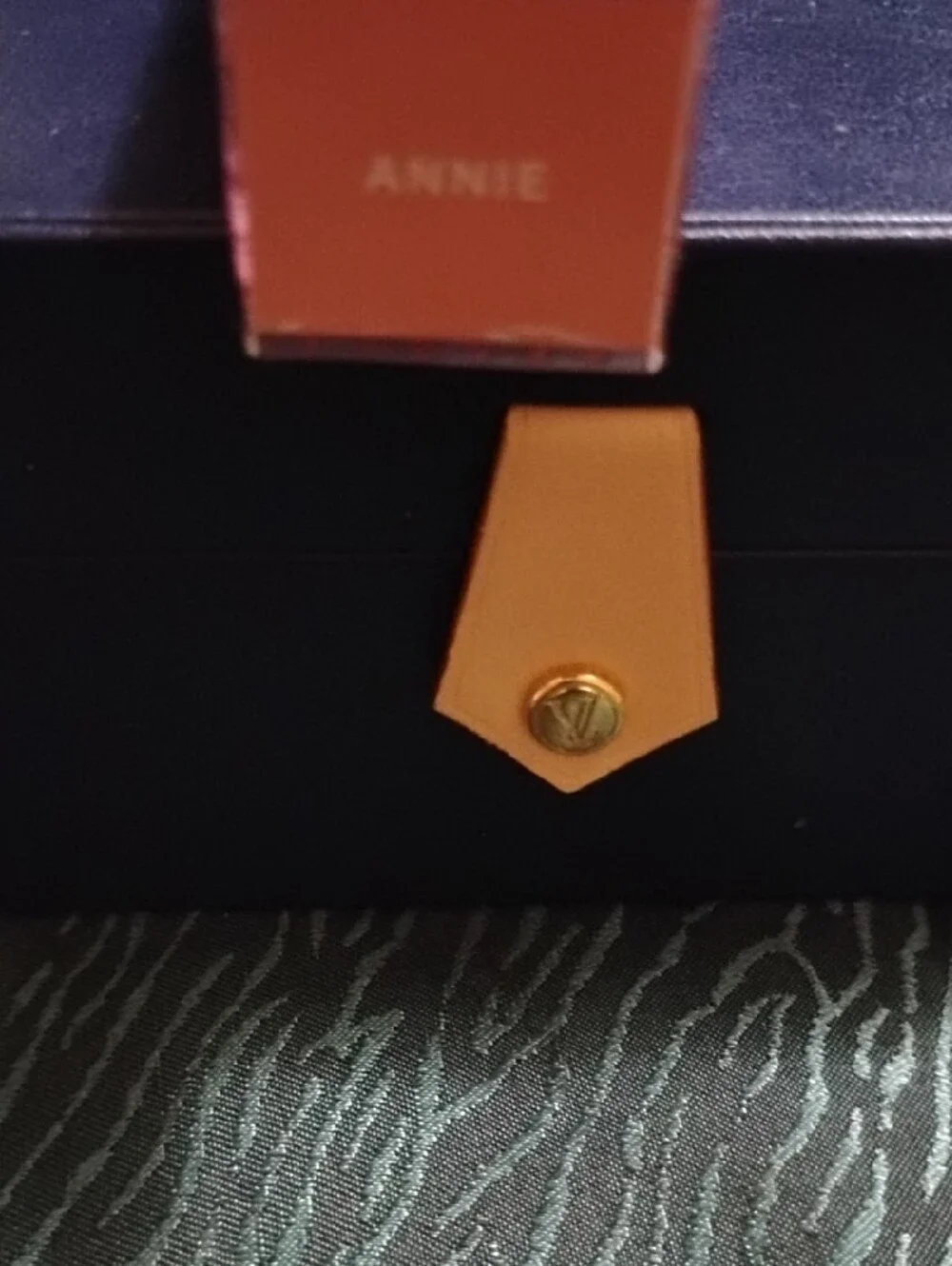 Lawless Forget The Filler Lip Pluimping Shade Annie